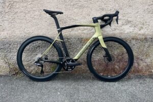 Pinarello Carbon Rennrad X9 RH 56 Shimano Ultegra/105 Di2