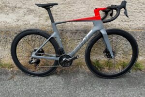 BMC Carbon Aero Rennrad Teammachine R 01 THREE Sram Force PM RH54