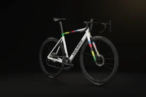 COLNAGO V5RS (Lackierung in Team-Farben UAE) - DURA ACE Di2 - Wheels: Enve WS SES 4,5 C